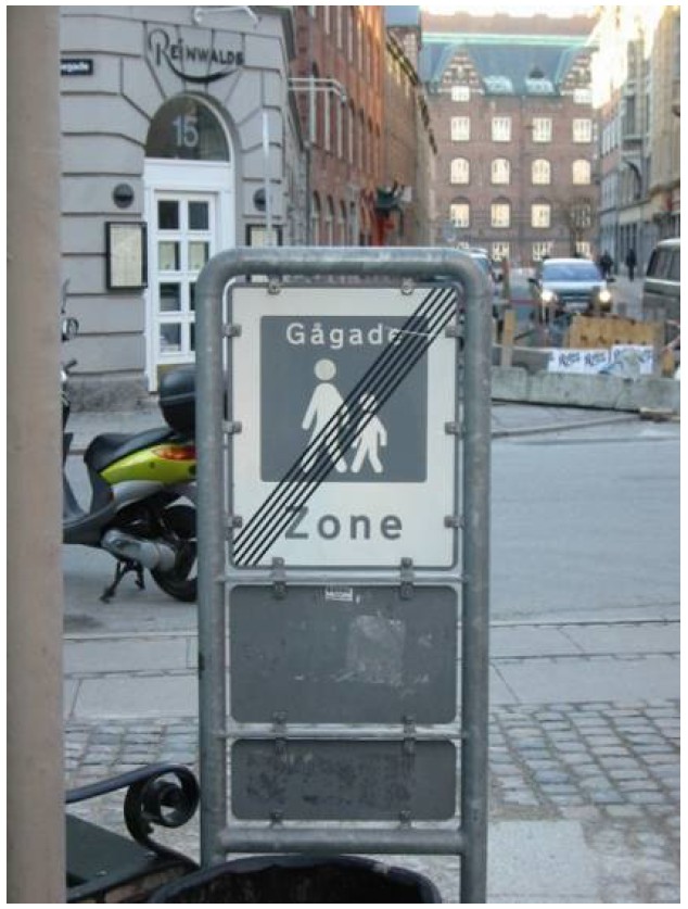 Skilt med ophør af gågade