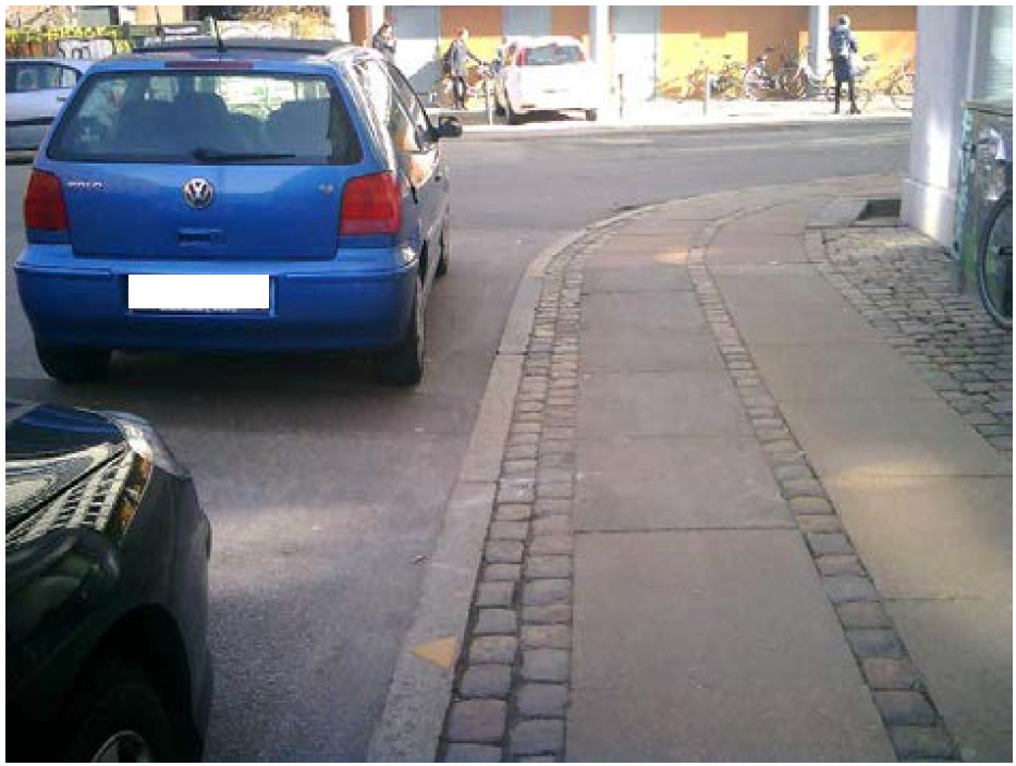 Ulovlig parkering i vejkryds
