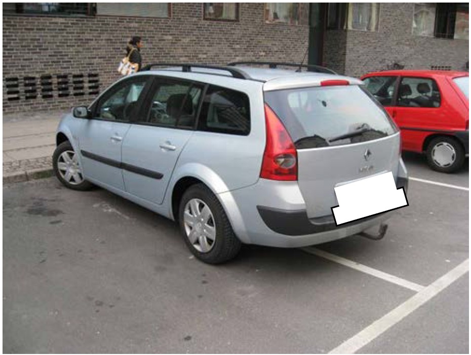 Ulovlig parkeret bil uden for afmærkning