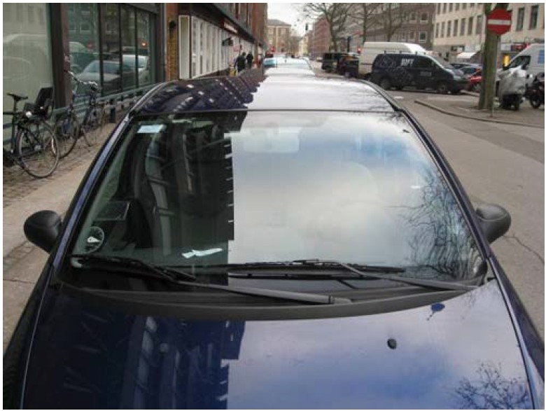 Ulovlig parkeret bil